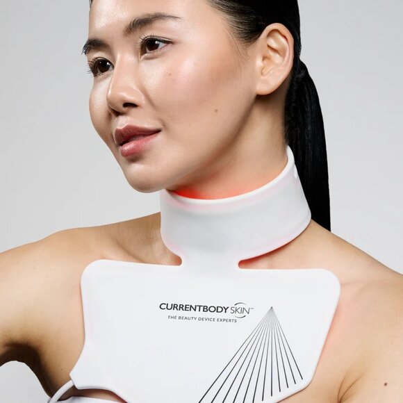 CurrentBody Skin LED Red Light Face & Neck Kit (Series 1) - Picture 3 of 12